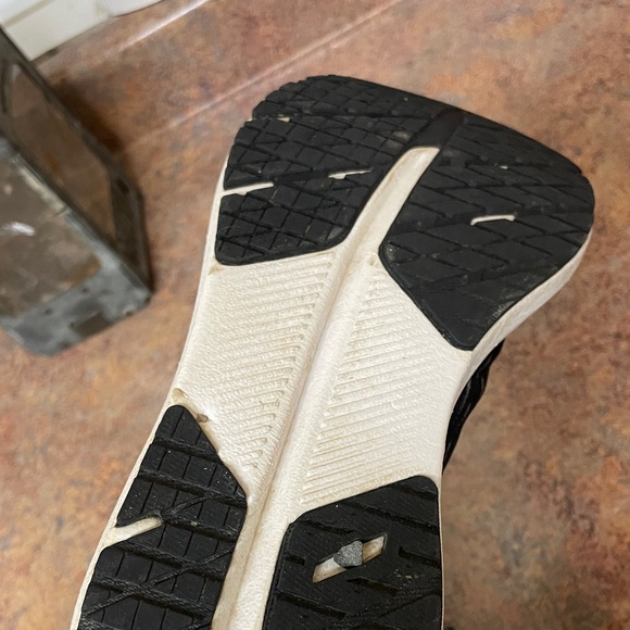 Brooks Hyperion tempo running shoe. Size 11 men - Picture 5 of 9